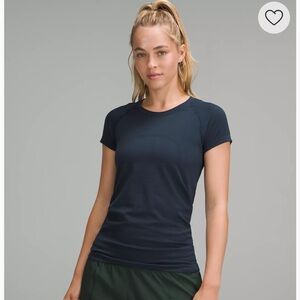 Lululemon Swiftly Tech Short-Sleeve Shirt 2.0 *Hip Length Size 4 True Navy